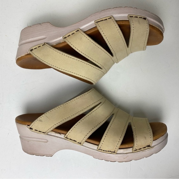 Dansko Cream and White Comfort Sandals with Woven Straps - Picture 6 of 10
